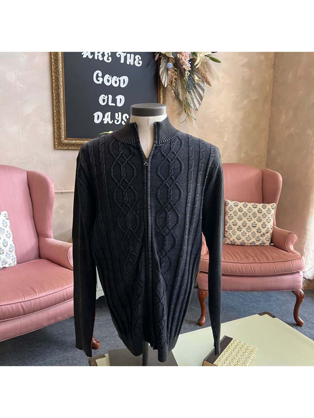 Men’s Sweater (L)